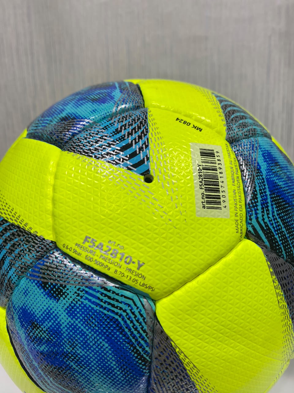 BALLON DE FOOTBALL MOLTEN 2810